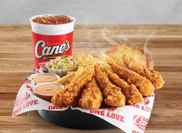 jollibees chickenjoy and spaghetti combo